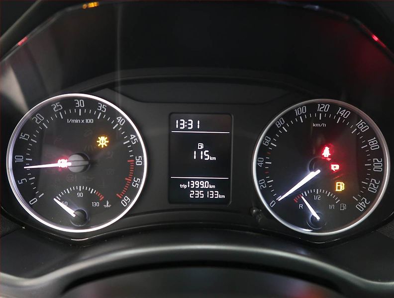 Škoda Octavia (2012) 1.6 TDI, Tempomat - fotka 11 z 13