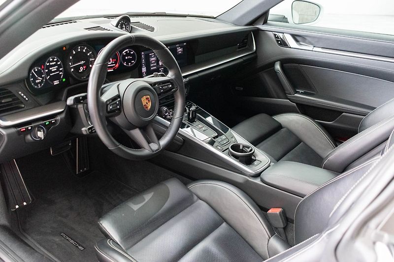 Porsche 911 CARRERA S - fotka 10 z 34