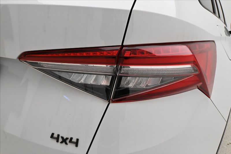 Škoda Kodiaq 2,0 TDI 147kW DSG Sportline Zá - fotka 25 z 26