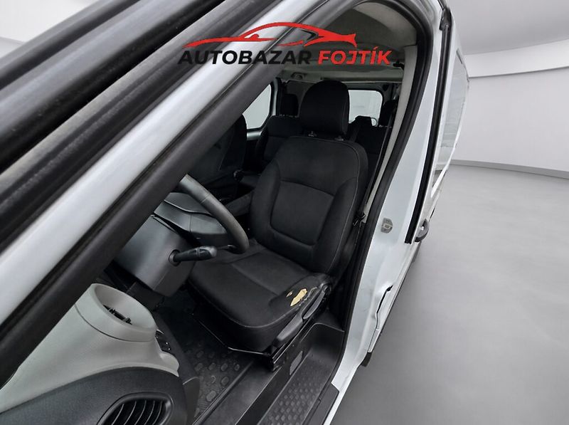 Renault Trafic (2017) 1.6 DCi 92KW 8.místné - fotka 10 z 23