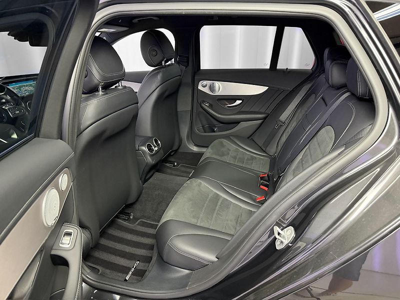 Mercedes-Benz Třídy C 300d AMG, WEBASTO, BURMESTER, - fotka 12 z 25