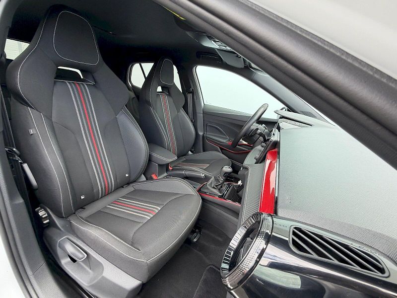 Škoda Fabia (2025) 1.0TSI 85KW DSG Monte Carlo - fotka 32 z 35