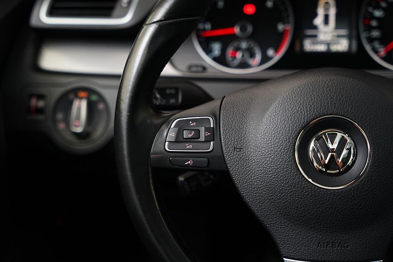 Volkswagen Passat - fotka 16 z 25