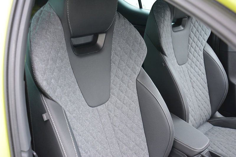 Škoda Octavia (2025) 1.5 TSI 110 KW MILD-HYBRID 7-s - fotka 15 z 29