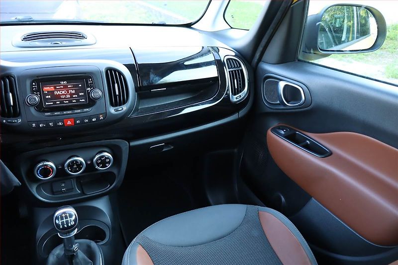 Fiat 500L (2013) 0.9 TwinAir, Serv.kniha - fotka 8 z 22
