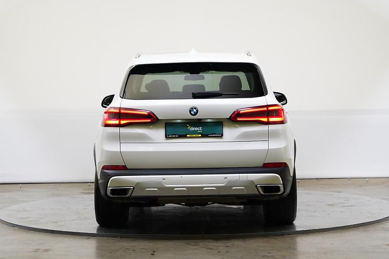 BMW X5 - fotka 6 z 26