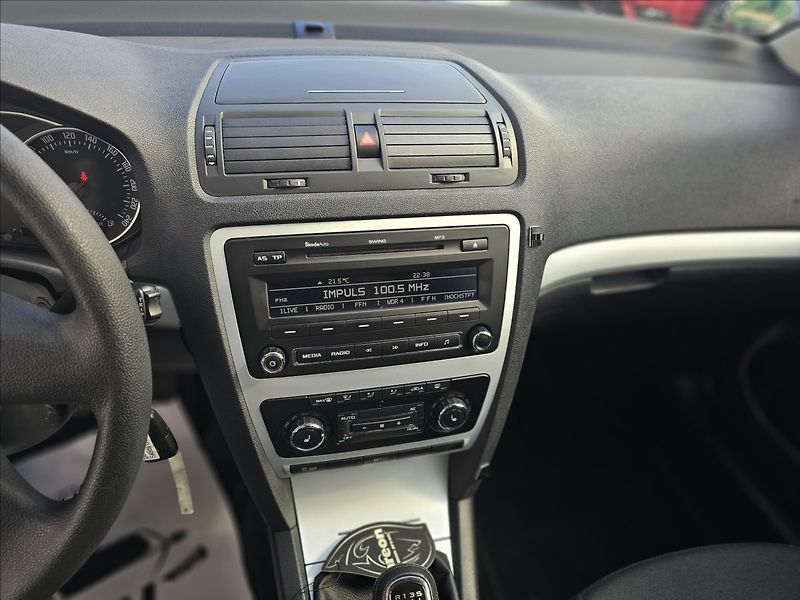 Škoda Octavia II 1,2TSi 77KW Family - fotka 17 z 46