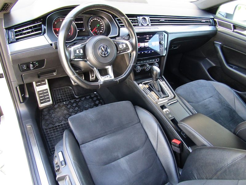 Volkswagen Arteon (2019) 2.0 TDI 140kW R-Line - fotka 13 z 44