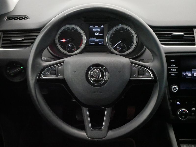 Škoda Octavia - fotka 18 z 27