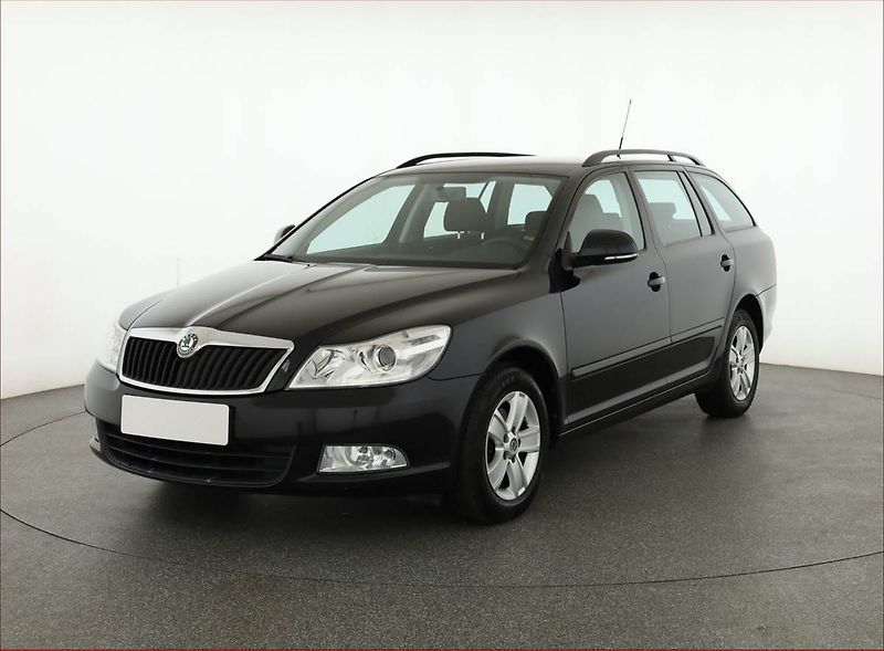 Škoda Octavia (2009) 1.4 TSI, Serv.kniha, Tempomat - fotka 2 z 13