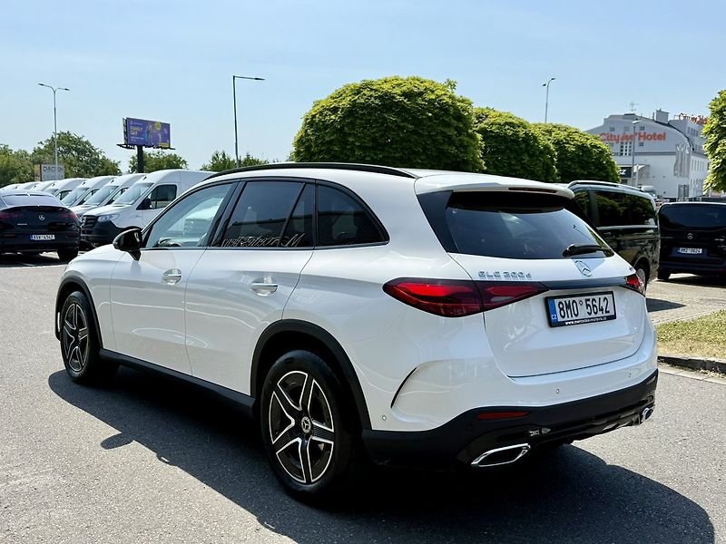 Mercedes-Benz GLC (2025) 200 d 4MATIC - fotka 6 z 45