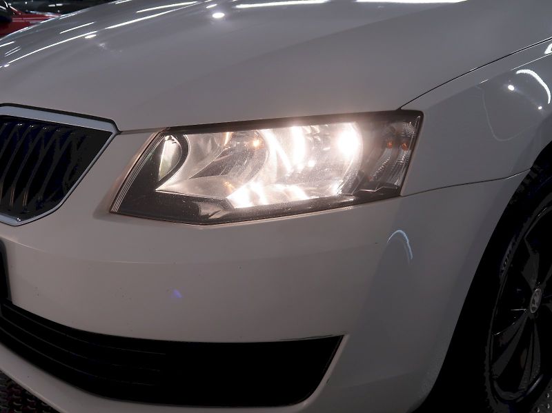 Škoda Octavia (2016) ACTIVE 1.6TDI 81KW SERVIS ROZV - fotka 13 z 25