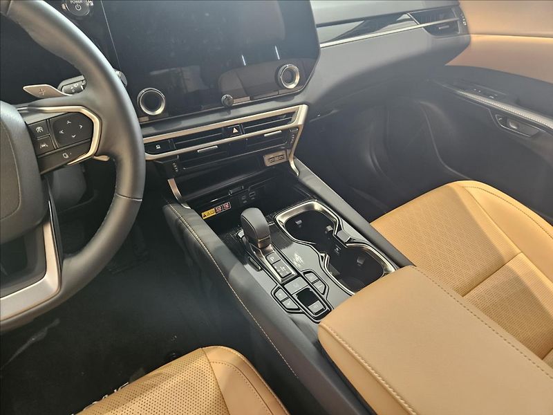 Lexus RX 450h (2025) 2,5 Executive Plus  PHEV - fotka 11 z 11