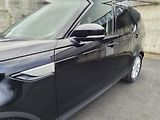 Land Rover Discovery (2018) 3.0 TD6 HSE AT 1.MAJ.ČR/VZDUCH - náhled 17