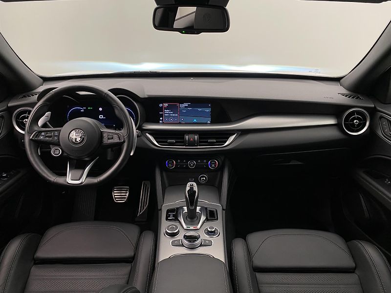 Alfa Romeo Stelvio VELOCE 2.2JTDm Q4 AUT - fotka 2 z 56