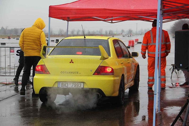 Rallyslalom 2024 Přerov na bochořském letišti.