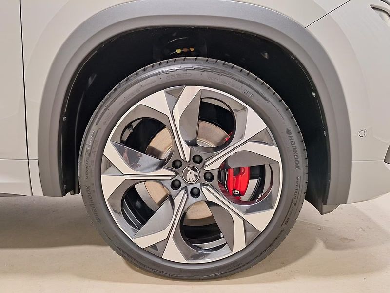 Škoda Kodiaq (2026) RS 2.0 TSI 4x4 195 kW 7Míst - fotka 26 z 31