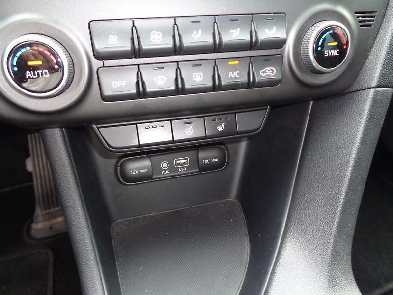 Kia Sportage 1.6 T- GDI 130 kW  M6F - fotka 18 z 29