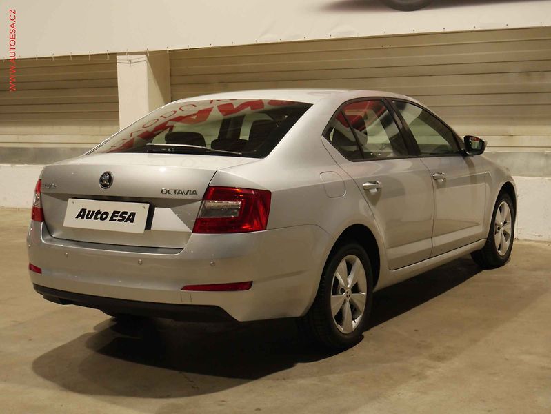 Škoda Octavia (2016) 1.6 TDI, 2.maj,ČR, AC - fotka 6 z 17