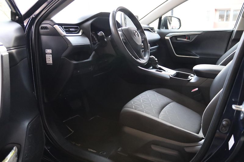 Toyota RAV4 2.5 HYBRID CVT 131kW - fotka 21 z 50