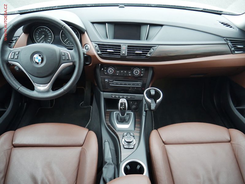 BMW X1 (2013) 2.0xd xD, AT, bixen - fotka 8 z 22