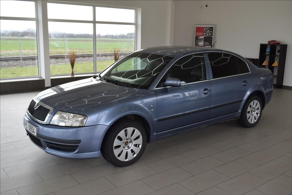 Škoda Superb 2,8 i V6 30V, klima,nová STK,