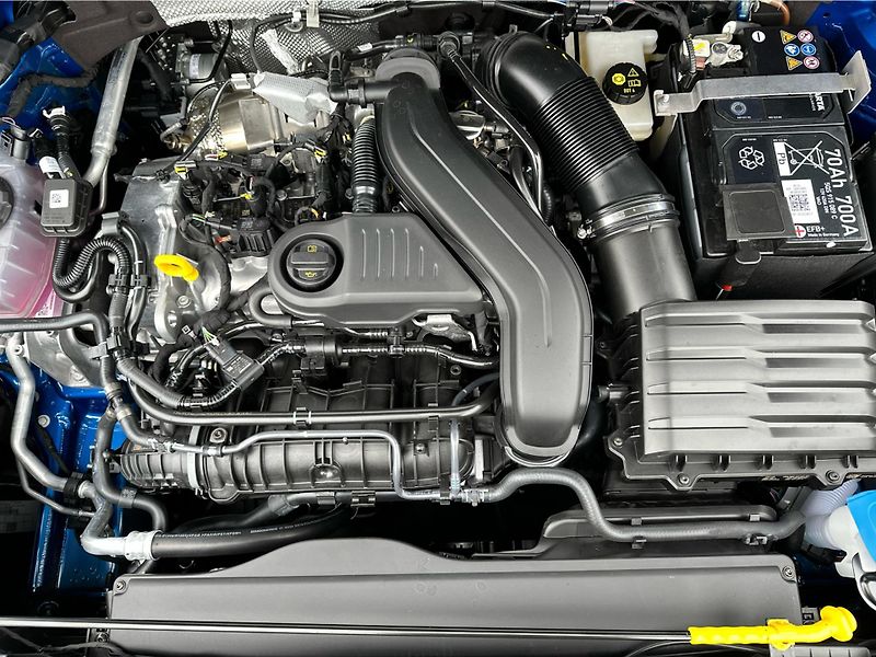 Škoda Karoq (2026) 1,5 TSI 110 kW 7-stup. automat - fotka 21 z 24