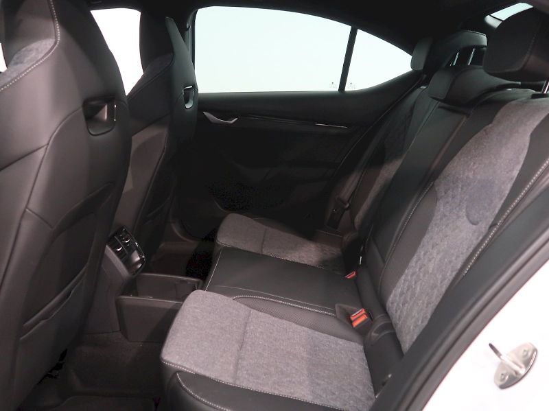 Škoda Octavia (2025) SPORTLINE 2.0TSI 150KW 4x4 DSG - fotka 15 z 44