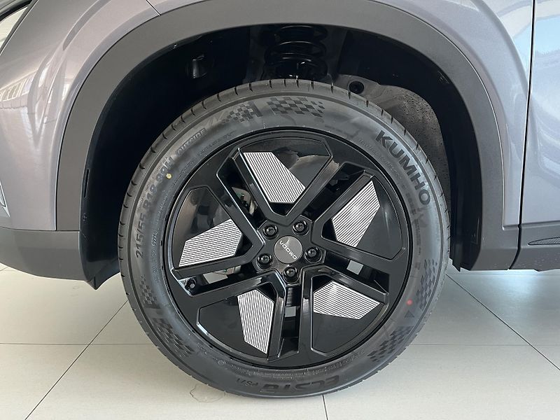 Omoda 5 (2026) 1.5. TGDI HEV PREMIUM - fotka 15 z 15