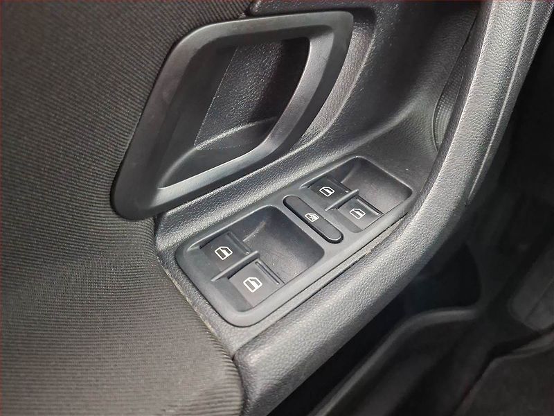 Škoda Fabia (2012) 1.2 TSI, Tempomat - fotka 15 z 16