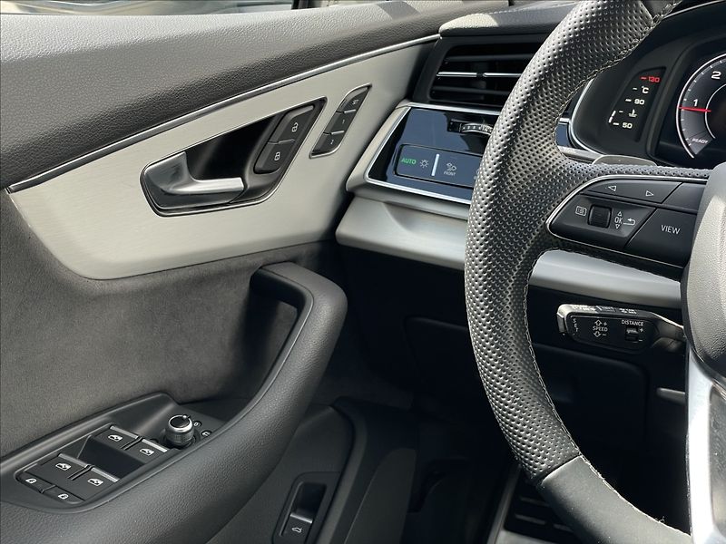 Audi Q7 3,0 50 TDI quattro S line TZ - fotka 15 z 25
