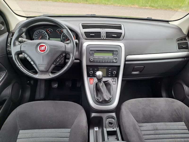Fiat Croma (2010) 1.9 JTD KLIMA TAŽNÉ - fotka 16 z 31