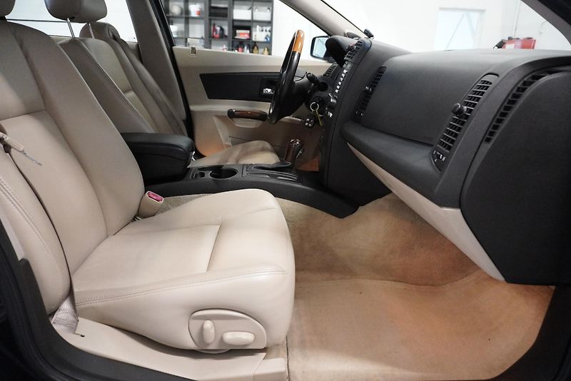 Cadillac CTS 3.2I V6 SPORT LUXURY AUTOMAT - fotka 31 z 34