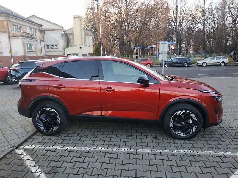 Nissan Qashqai 1.3T mHEV AT,2WD, SKLADEM - fotka 4 z 27