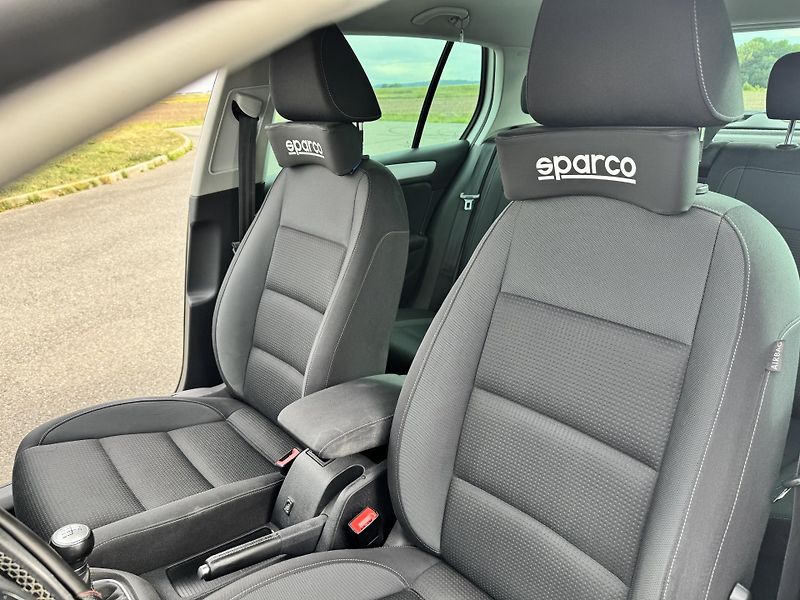 Volkswagen Golf (2010) Vw golf 6 1.2 TSI 63kw - fotka 9 z 15