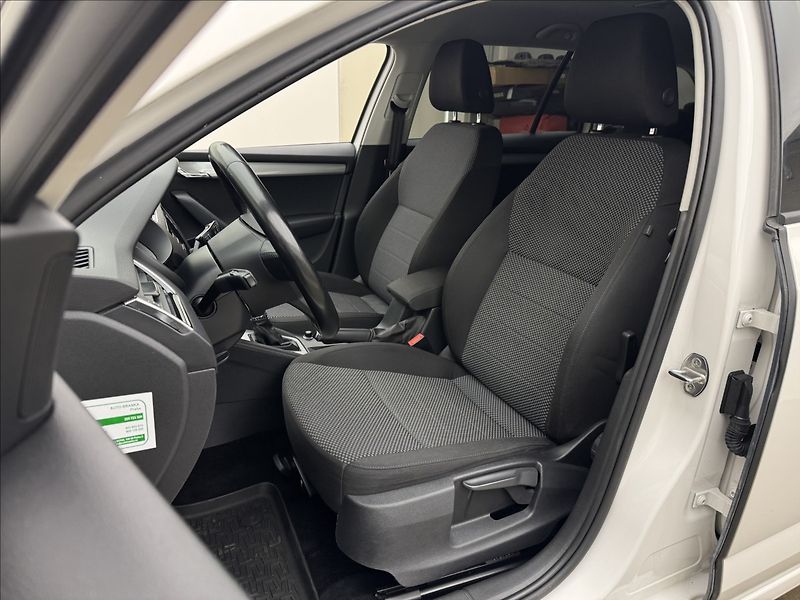 Škoda Octavia 1,4 i 81kW DSG VÝHŘEV DPH ČR - fotka 22 z 27