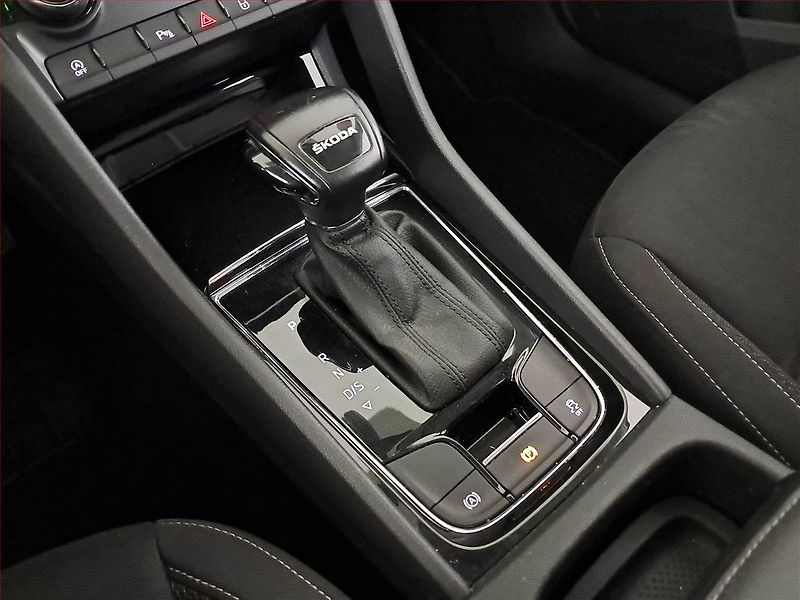 Škoda Karoq (2022) Ambition 2.0 TDI, Automat - fotka 13 z 25