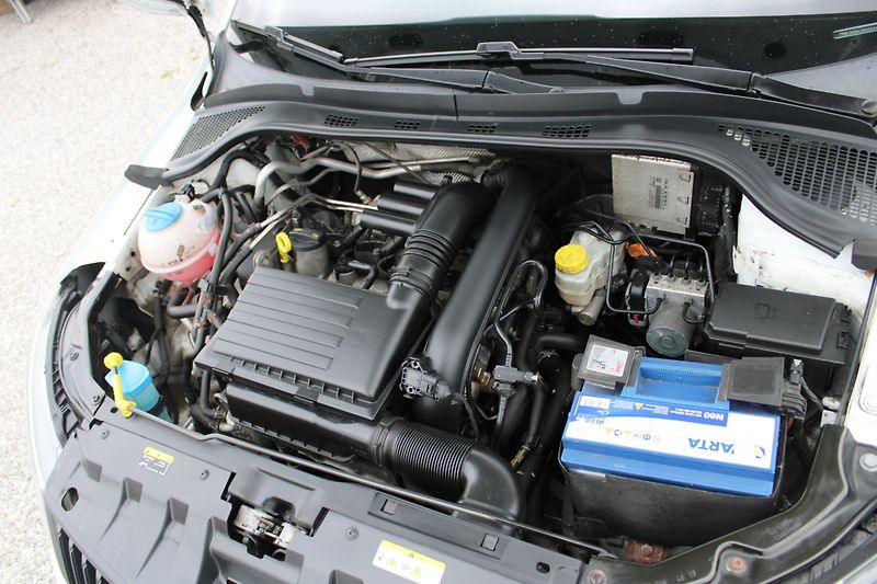 Škoda Fabia (2016) 1,2TSI KLIMA EL.OKNA ALUKOLA - fotka 17 z 17