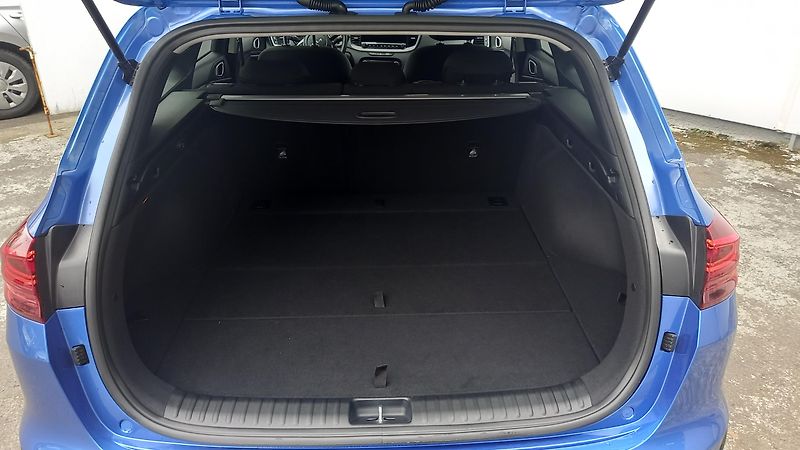Kia Ceed SW (2025) 1,5 T-GDi GPF TOP - fotka 4 z 14