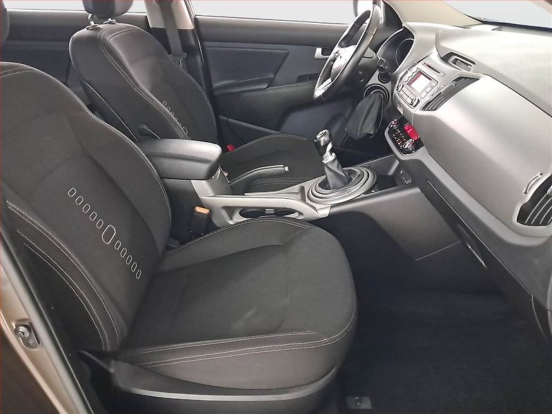 Kia Sportage (2015) 1.6 GDI, Tempomat - fotka 9 z 20