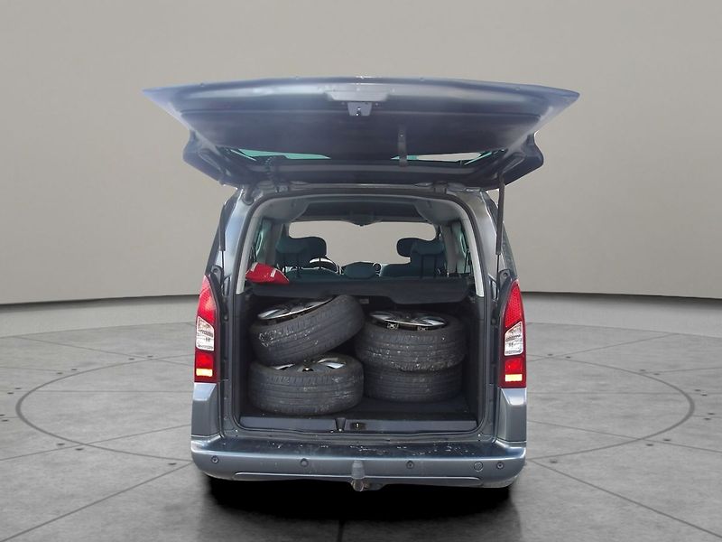 Peugeot Partner Tepee 1,6HDi TEPEE ČR 1.MAJITEL ! - fotka 19 z 32