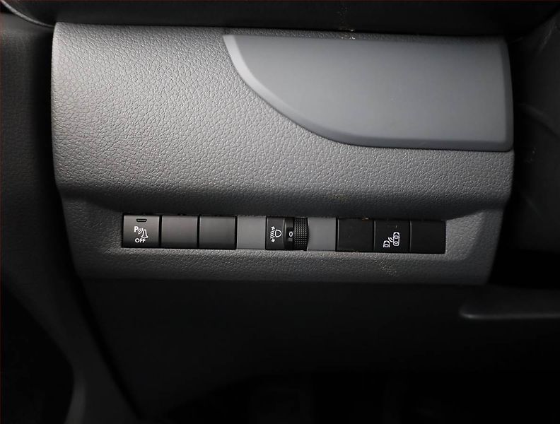 Peugeot Expert (2018) 2.0 BlueHDi, Bus, 8Míst, ČR - fotka 15 z 17
