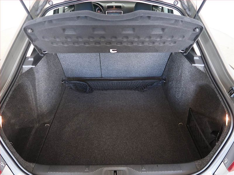 Škoda Octavia (2009) Ambiente 1.6, Tempomat - fotka 13 z 13