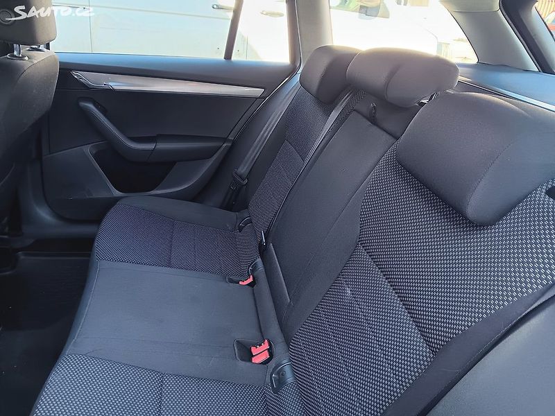 Škoda Octavia 1.6 TDI 81kW - fotka 25 z 27