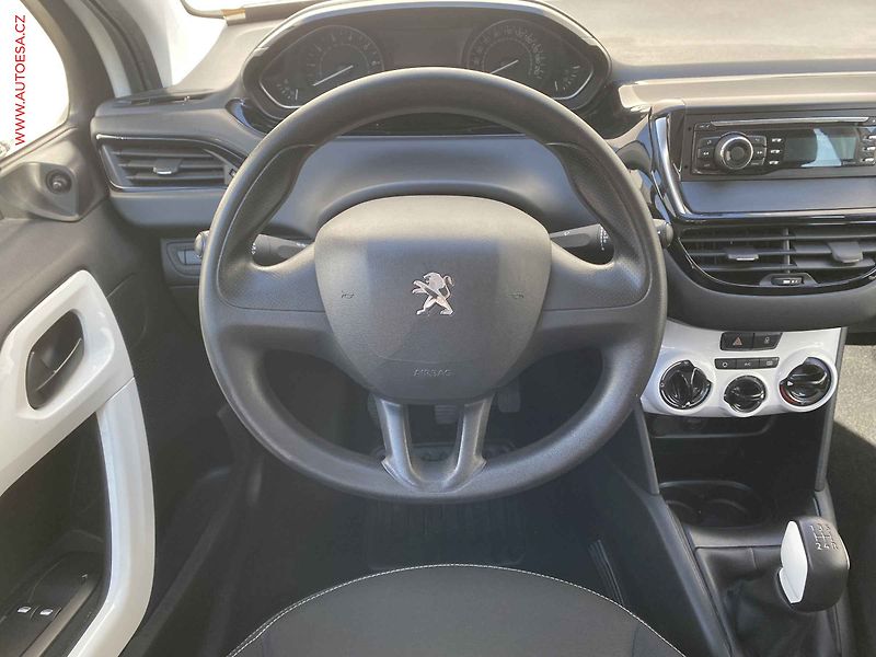 Peugeot 208 (2017) 1.2 PT, AC, tempo - fotka 11 z 16