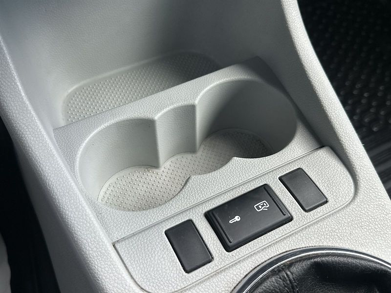 Škoda Fabia (2010) Combi 1.2 TSI Ambiente + - fotka 17 z 26