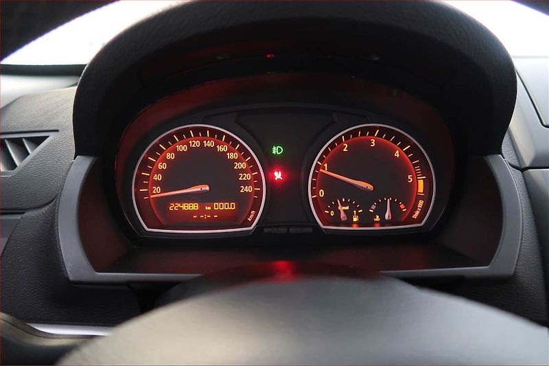 BMW X3 (2008) 2.0d, 4X4, Park. senzory - fotka 11 z 15