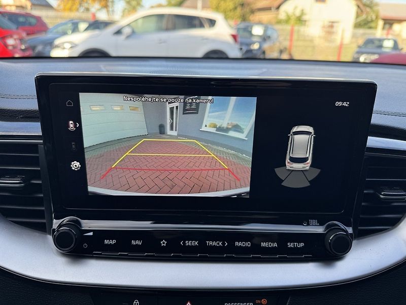 Kia Ceed (2022) 1.5i TGDi GT-Line Automat LED - fotka 16 z 49
