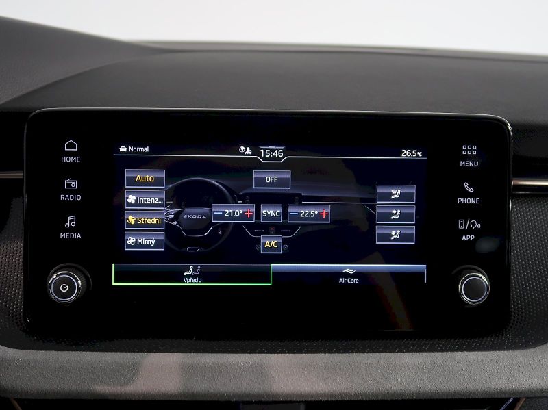 Škoda Scala (2025) TOP SELECTION 1.5TSI 110KW DSG - fotka 34 z 40
