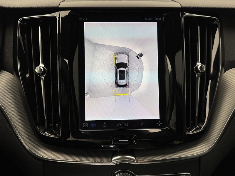Volvo XC60 B5 AWD BLACK EDITION AUT  - fotka 48 z 49